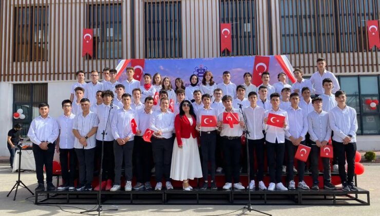 İDİL ÇELİKER’İN ‘’MÜZİKLE TEDAVİ’’ TEZİ