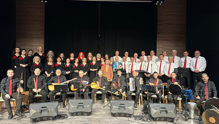 Eskişehir’de ‘Türkülerle ısınan gece’ ‘Türk Halk Müziği Konseri’ yoğun ilgi gördü