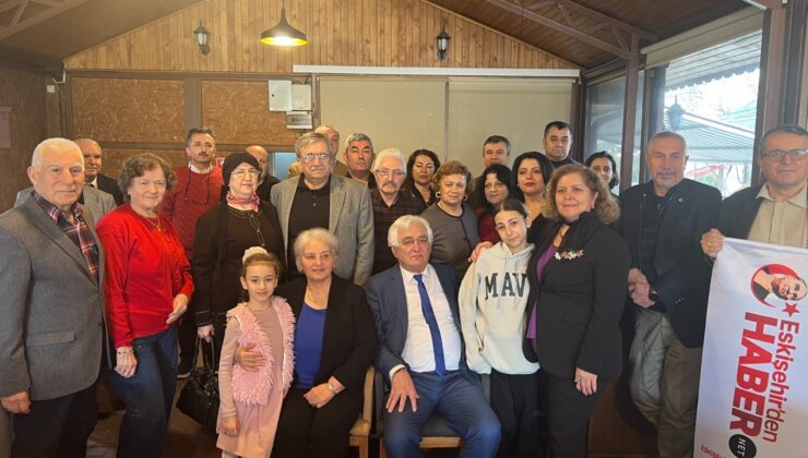 ‘Eskişehirdenhaber.net’ köşe yazarları, Eskişehir’ de kahvaltı etkinliğinde buluştular