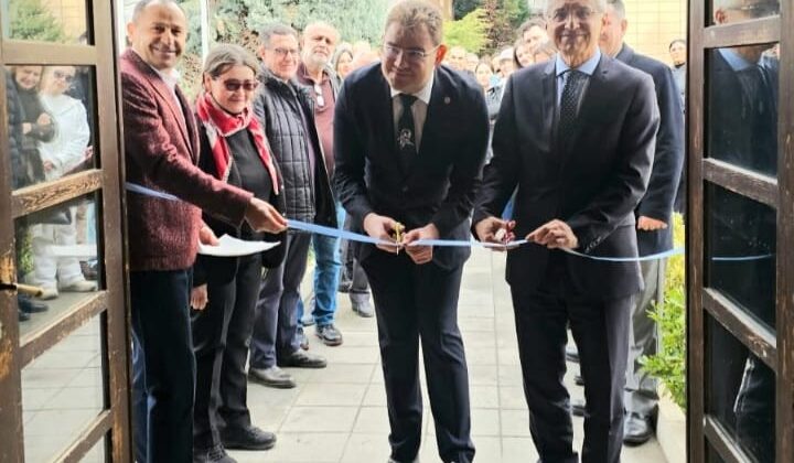 Eskişehirli Ressam Alp Eren Candan Eskişehir’de resim sergisi açtı