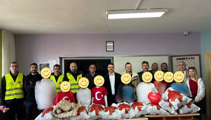 Küçük Yürekler Derneği Levent ÜNAL Katkilari ile Emirdağ’da 385 Öğrenciye Yardım Ulaştırıldı