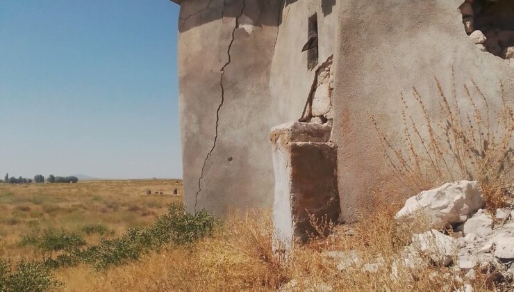 EMİRDAG CAMİLİ KÖYÜ GEÇMİŞTE CAMİLİ  YAĞMUR            DUALARI ALİKEL TEKKESİ