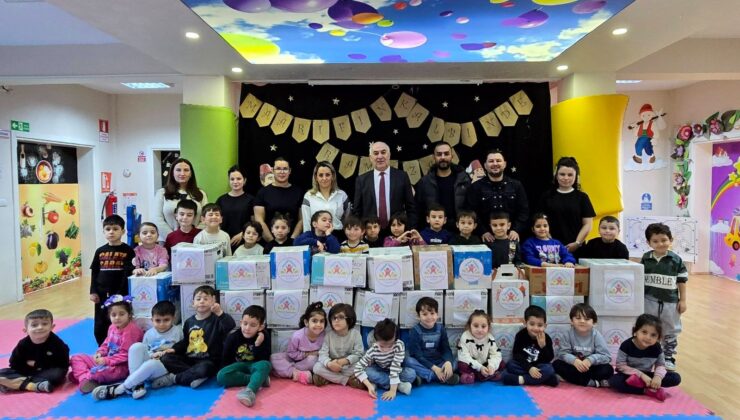 Emirdağ’da Ali Rıza ve Havva Kara Anaokulu öğrencileri ‘Ramazan kolilerini’ hazırladılar