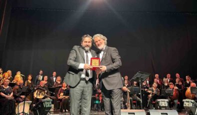 Eskişehir’de düzenlenen ’80’ler 90’lar’ isimli Türk Sanat Müziği konserinde büyük coşku yaşandı.