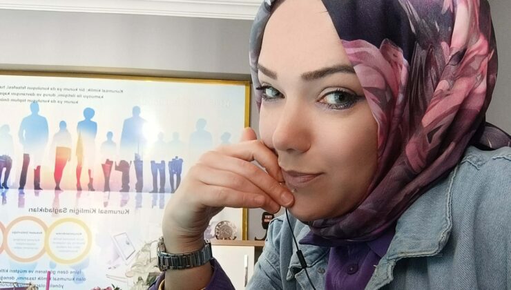 Önce Kendini Düzelt, Dünya Zaten Sıraya Girer
