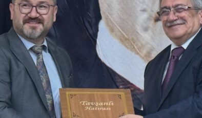 Ahmet Urfalı’dan “Bayrak ve Vatan Sevgisi’’ Konferansı
