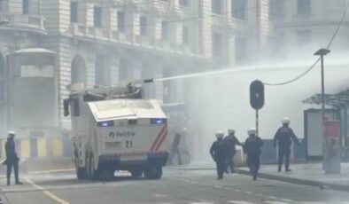  Brüksel’de öğrenci protestosu kontrolden çıktı: TOMA ve göz yaşartıcı gaz kullanıldı