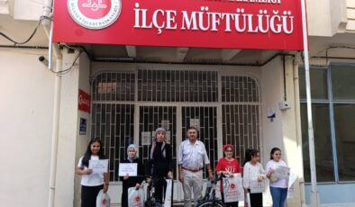 Emirdağ’da ‘Camiler Arası Bilgi Yarışması’nda dereceye giren öğrenciler ödüllendirildi