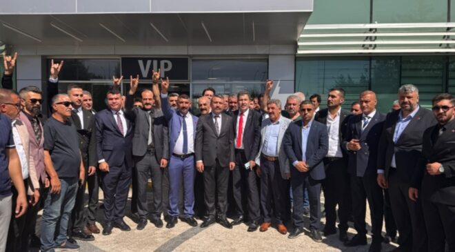 MHP’nin Yeni İl Başkanı Özcoşkun’a Diyarbakır’da Yüzlerce Araçlık Konvoyla Gövde Gösterisi Gibi Karşılama