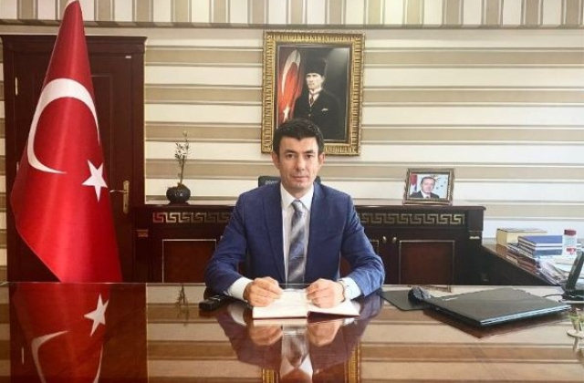Afyonkarahisar&rsquo;da silahla vurulan vali yardımcısı hayatını kaybetti